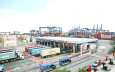Vướng thủ tục, hàng trăm container điều xuất, nhập khẩu phải lưu bãi