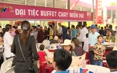 Hàng nghìn người tham gia đại tiệc ẩm thực chay miễn phí