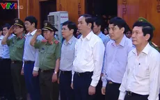 Chủ tịch nước Trần Đại Quang dâng hương tưởng nhớ Bác Hồ