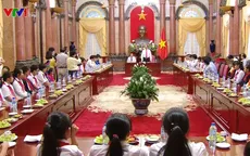 Chủ tịch nước gặp mặt 58 trẻ em có hoàn cảnh đặc biệt, khó khăn
