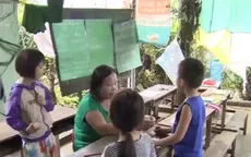 Người phụ nữ gieo chữ cho trẻ nhỏ