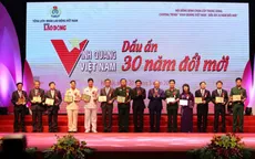 Trao giải thưởng "Vinh quang Việt Nam - Dấu ấn 30 năm đổi mới"