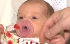 Em bé ra đời từ phôi thai đông lạnh lâu nhất thế giới