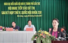 Chủ tịch Quốc hội tiếp xúc cử tri quận Cái Răng và quận Ninh Kiều của TP Cần Thơ