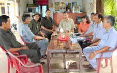 Hội Cựu Thanh niên xung phong tặng quà Tết cho các hộ nghèo