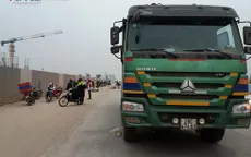 Xe Howo đâm xe máy, vợ tử vong, chồng nguy kịch