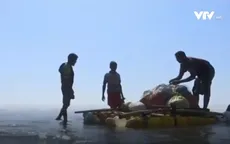 Mạo hiểm nghề đánh cá trên bè tại Myanmar