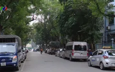 Xe đỗ sai quy định trên tuyến phố thí điểm đỗ chẵn lẻ