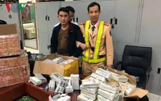 Bắt 3 vụ vận chuyển hàng trăm chiếc điện thoại không rõ nguồn gốc
