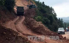 Khắc phục sự cố sạt lở tuyến đường tránh Huế