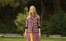 Elle Fanning "lạc trôi" giữa những sắc màu diệu kỳ