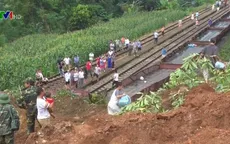 Yên Bái: Sạt lở núi gây ách tắc nghiêm trọng tại ga Lâm Giang