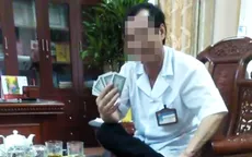 Ninh Bình: Xem xét điều chuyển công tác đối với giám đốc bệnh viện đánh bài ăn tiền