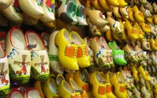 Bảo tồn nghề làm giày gỗ tại Hà Lan