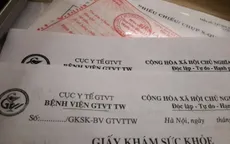 Bắt đối tượng bán giấy khám sức khỏe giả