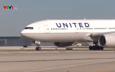 United Airlines thiệt hại nặng nề sau hành xử gây sốc