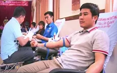 TP.HCM: Hàng trăm sinh viên Lào tham gia hiến máu tình nguyện