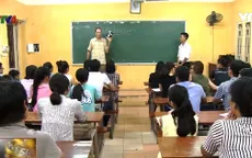 Thầy giáo nước ngoài nhận giải thưởng Bùi Xuân Phái