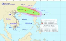 Bão Hato gần Biển Đông có xu hướng mạnh thêm