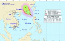Bão số 8 di chuyển chậm, không ngừng gây thời tiết xấu
