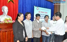 Quảng Ngãi hỗ trợ ngư dân bị nạn
