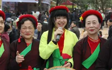 Liền anh, liền chị "mớ ba mớ bảy" duyên dáng tại hội Lim