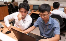 "Ông lớn" viễn thông "chống lưng" cho Amser tranh tài cuộc thi robot ở Úc