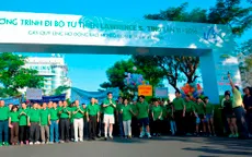 Khơi bừng hứng khởi năm mới Revive và chương trình đi bộ từ thiện Lawrence S. Ting