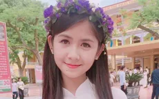 "Hot girl mắt lác" xinh đẹp như búp bê ngày tốt nghiệp cấp 3