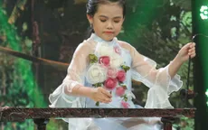Lần đầu đánh đàn bầu, cô bé ẵm giải thưởng 300 triệu đồng