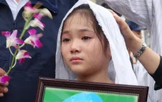 Con gái nghệ sĩ Khánh Nam nghẹn ngào trong giờ phút tiễn biệt cha