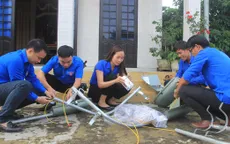 Tuổi trẻ Quảng Trị ra quân dọn dẹp vệ sinh, thắp sáng đường quê