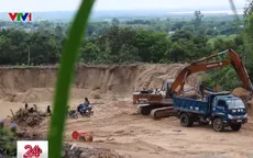 Đại công trường khai thác cát lậu “xẻ thịt” hàng chục ha rừng núi ở Bình Thuận