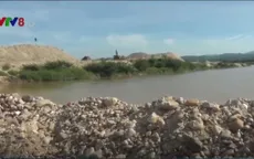 Đắp đập khai thác cát sỏi trái phép, DN bị phạt 40 triệu đồng