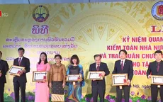 Lào trao huân chương độc lập cho Kiểm toán Nhà nước Việt Nam