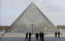Xác định nghi phạm tấn công ở bảo tàng Louvre