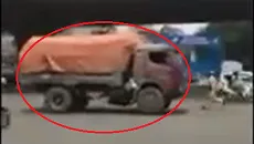 Phạt tài xế lùi xe tải chạy trốn cảnh sát 3,6 triệu đồng