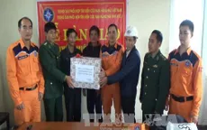 Quảng Bình: Tiếp nhận 7 thuyền viên gặp nạn trên biển