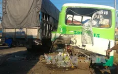 Tai nạn liên hoàn giữa xe bus và 3 xe tải, ít nhất 7 người nhập viện