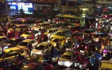 TP.HCM mưa như thác, nhiều tuyến đường tiếp tục ngập nặng