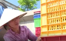 Người lao động tại chợ Long Biên nhọc nhằn mưu sinh trong nắng nóng