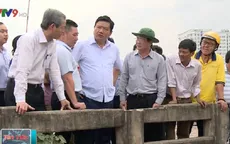 Lãnh đạo TP.HCM kiểm tra vụ hỏng nắp cống ngăn triều ở quận 12