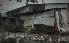 Người dân Hậu Giang bị nước bủa vây