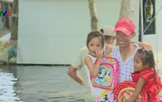 Nước lũ gây ngập nhưng không thể xả cống tại Kiên Giang