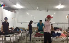 Bình Dương: Hàng trăm công nhân nhập viện nghi do ngộ độc thực phẩm