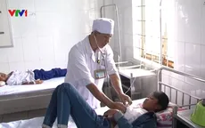 Kon Tum: 86 học sinh nhập viện nghi do ngộ độc thực phẩm