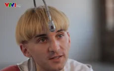 Trò chuyện với người lai máy Neil Harbisson