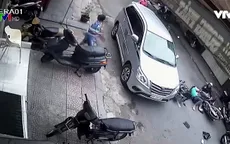 Mở cửa xe ô tô thế nào cho an toàn?