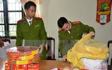 Thanh Hóa bắt xe ô tô vận chuyển 7.200 quả pháo
