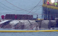 Hàn Quốc bắt đầu lai dắt phà Sewol về đất liền